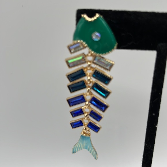 Rhinestone Fish Bone Earrings - Picture 7 of 7